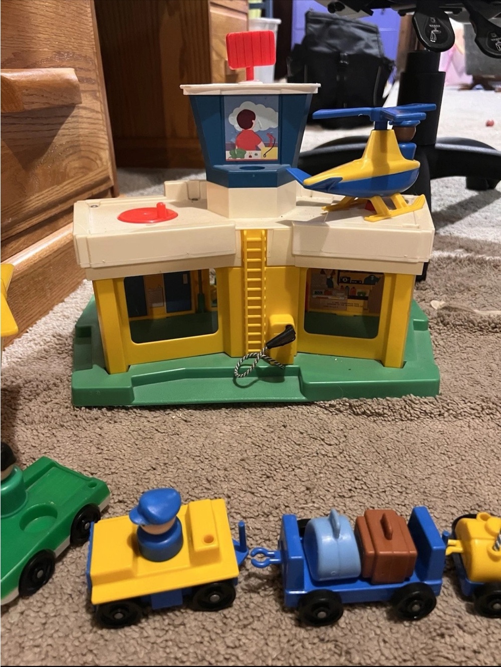Fisher-Price Vintage Little People Airport With Airplane - Picture 11 of 13